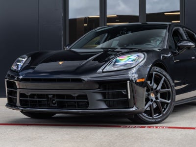 2025 Porsche Panamera Base