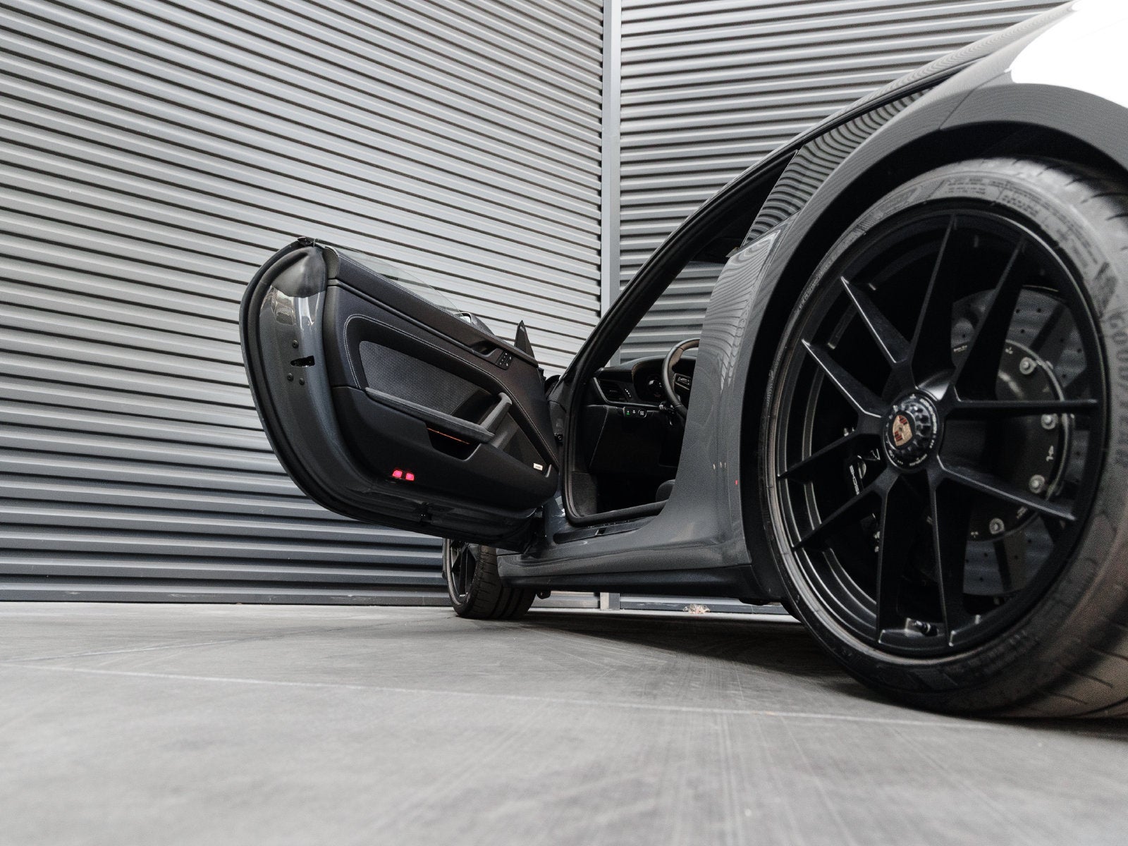 2025 Porsche 911 Carrera GTS