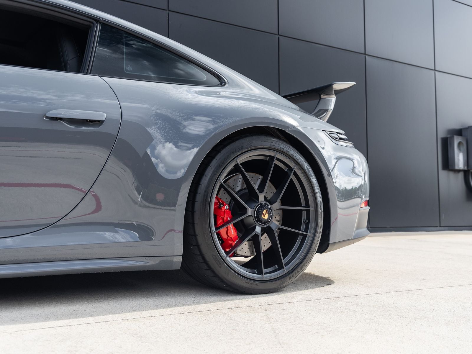 2025 Porsche 911 Carrera GTS