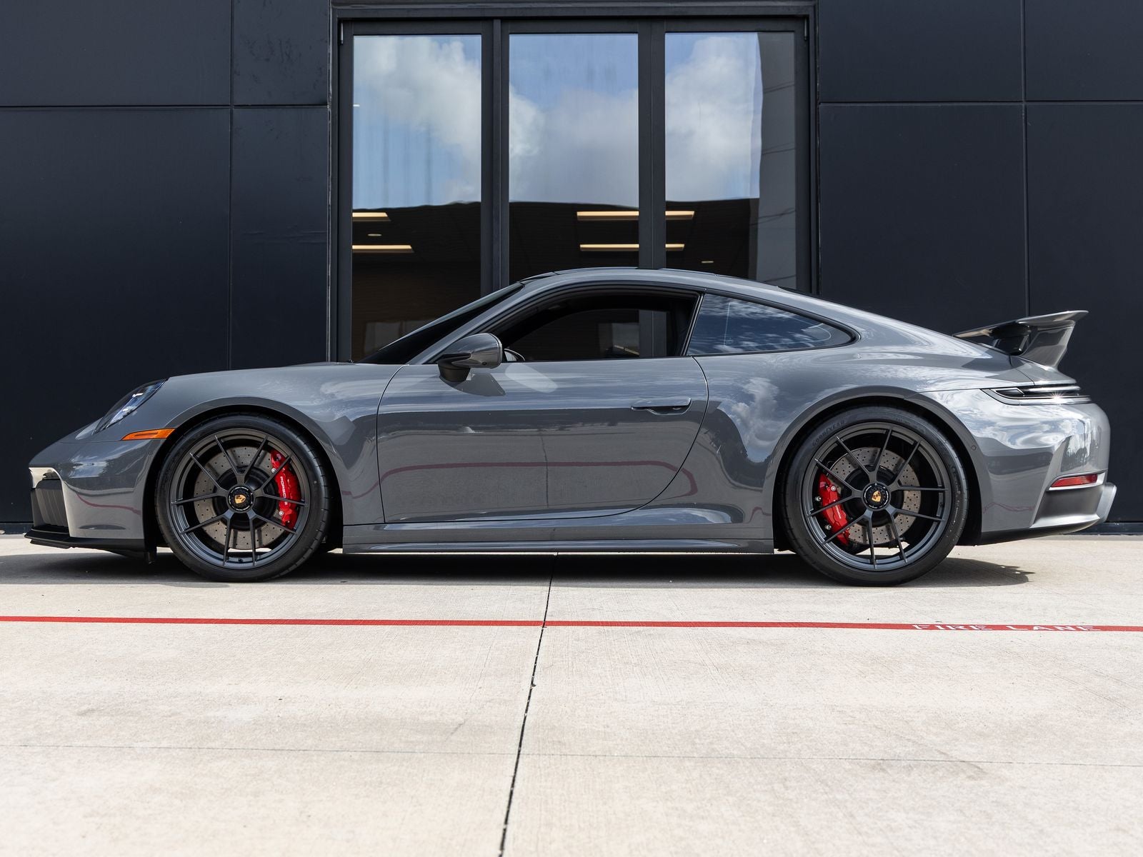 2025 Porsche 911 Carrera GTS
