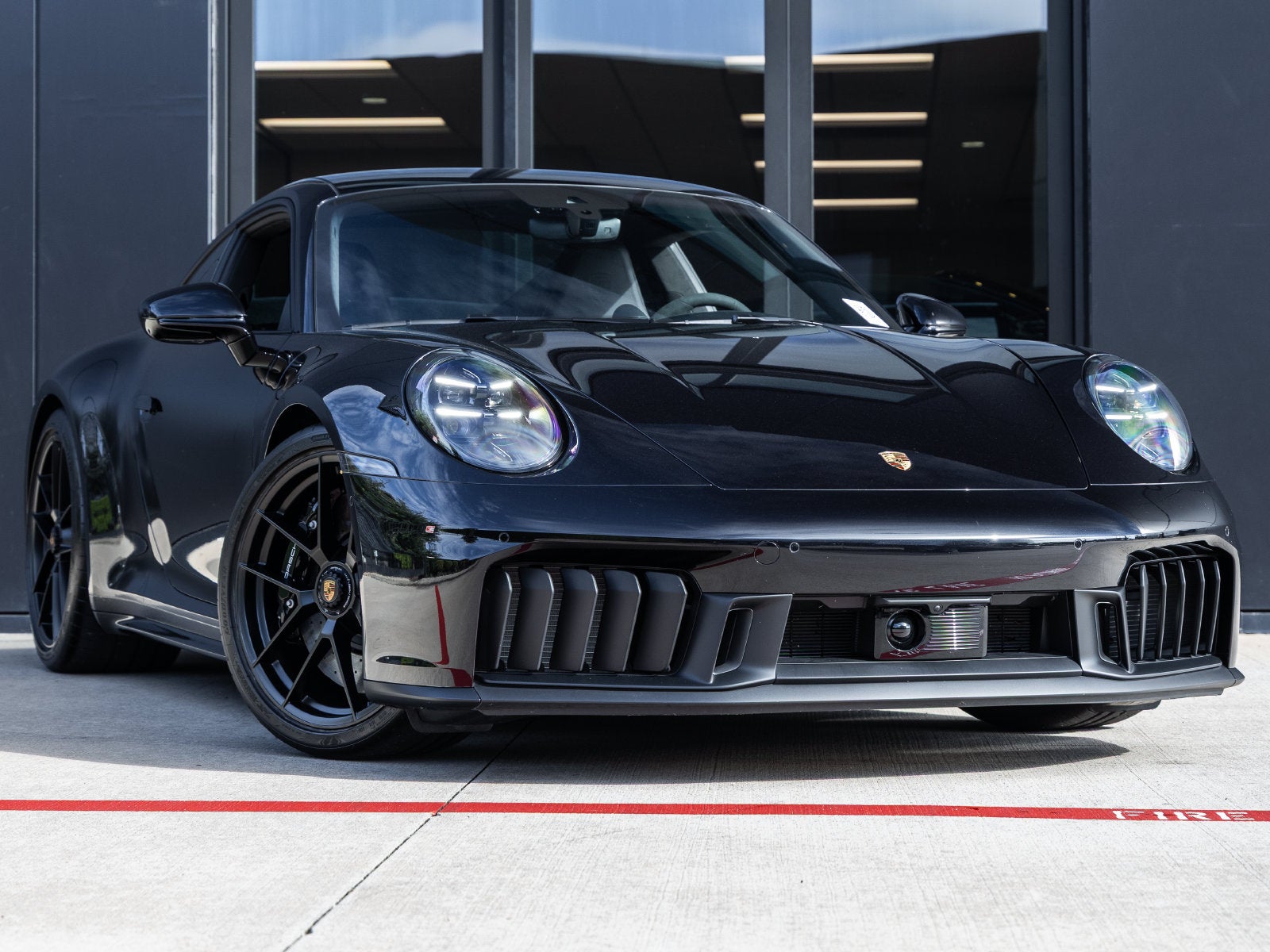 2025 Porsche 911 911 Carrera 4 GTS