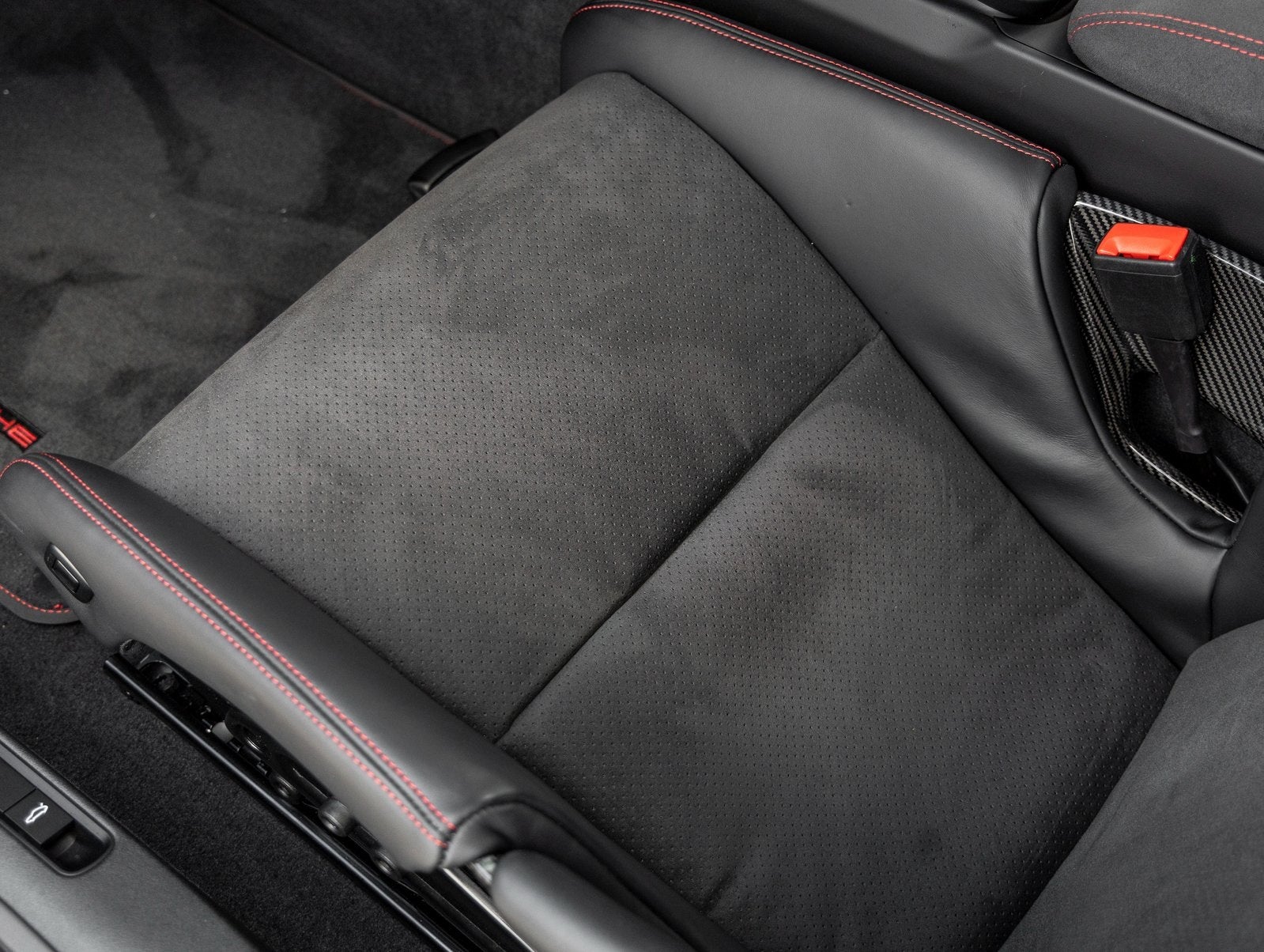 2025 Porsche 911 911 Carrera GTS