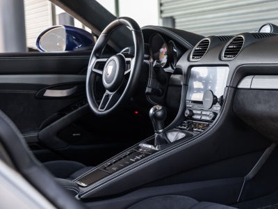 2020 Porsche 718 Cayman GT4