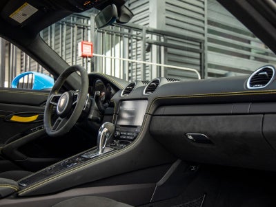 2021 Porsche 718 Cayman GT4