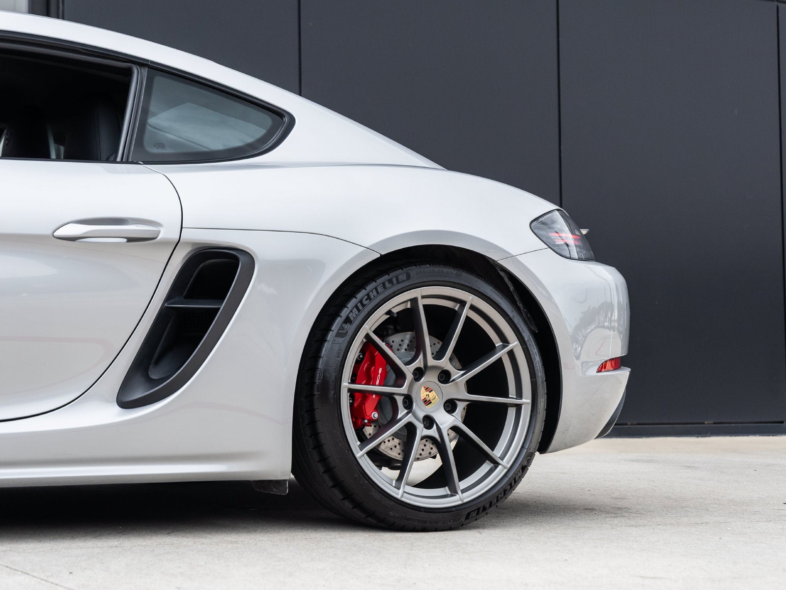 2025 Porsche 718 Cayman GTS