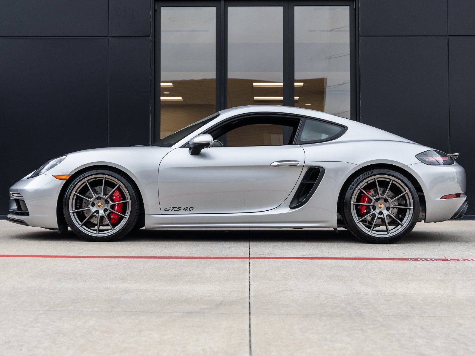 2025 Porsche 718 Cayman GTS