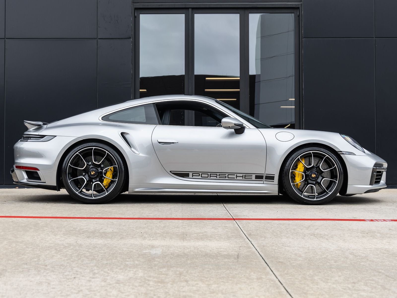 2025 Porsche 911 Turbo S