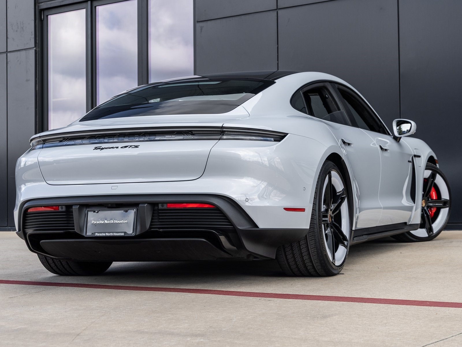 2025 Porsche Taycan Taycan GTS