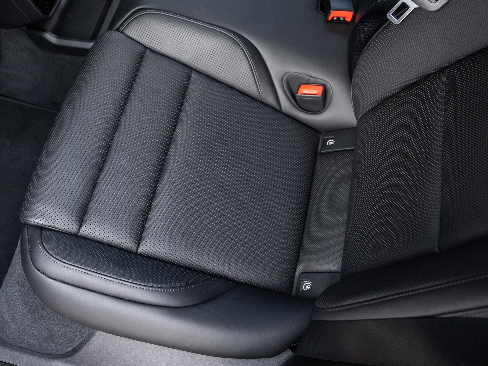 2025 Porsche Taycan Taycan GTS