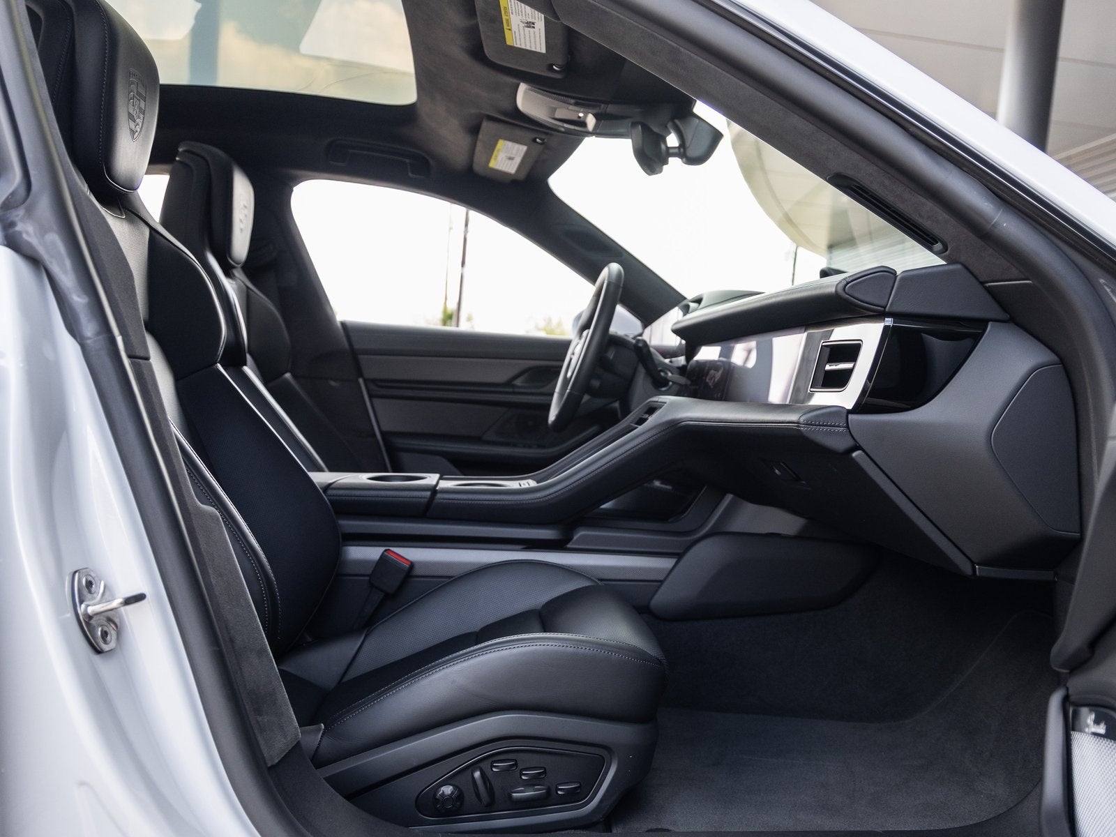 2025 Porsche Taycan Taycan GTS