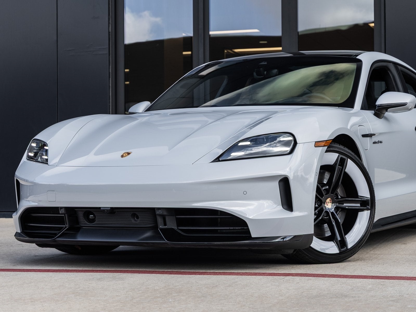 2025 Porsche Taycan Taycan GTS