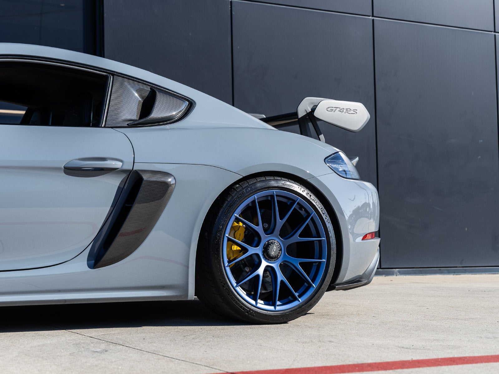 2023 Porsche 718 Cayman GT4 RS