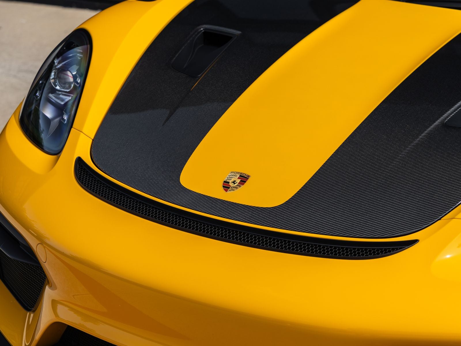 2025 Porsche 718 Cayman GT4 RS