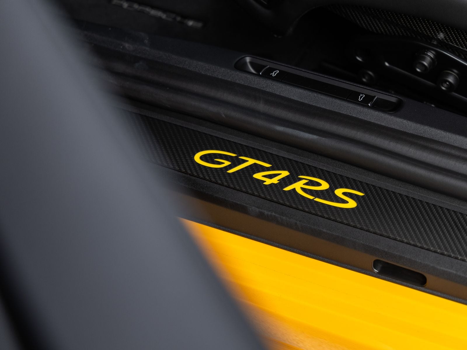 2025 Porsche 718 Cayman GT4 RS
