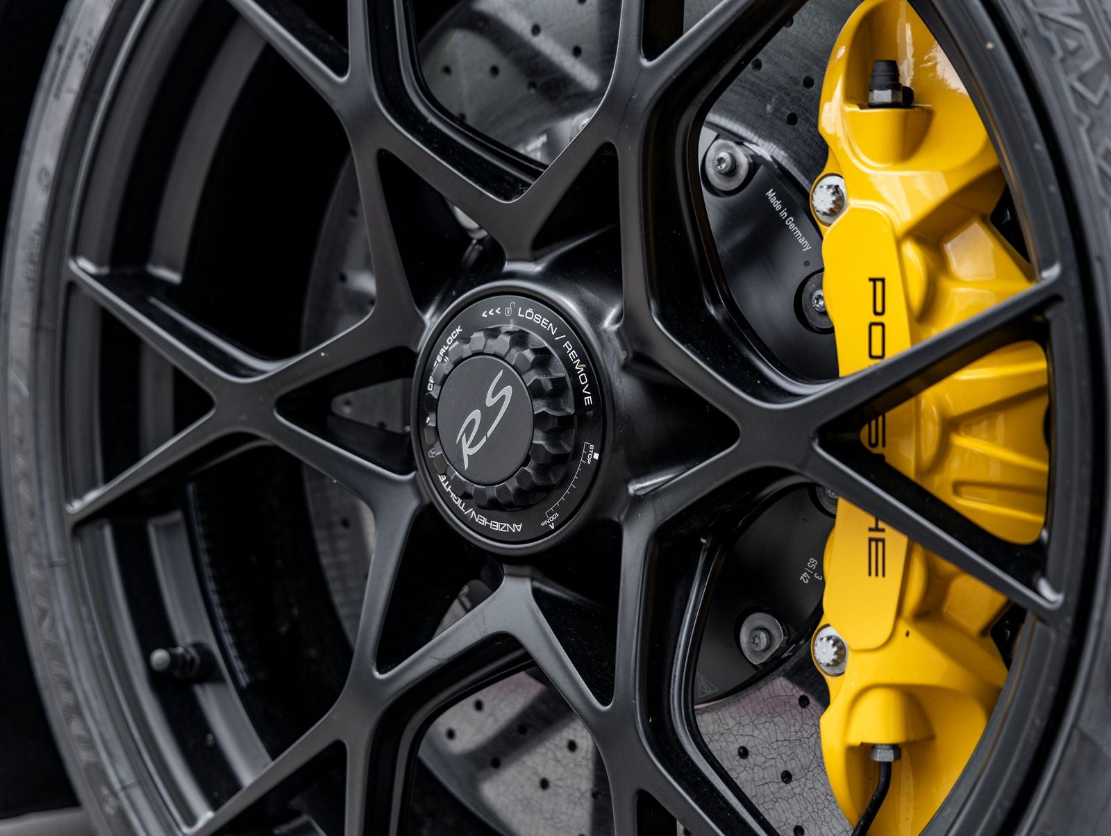 2025 Porsche 718 718 Cayman GT4 RS