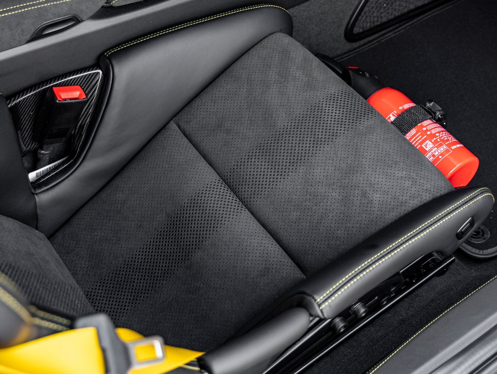 2025 Porsche 718 718 Cayman GT4 RS