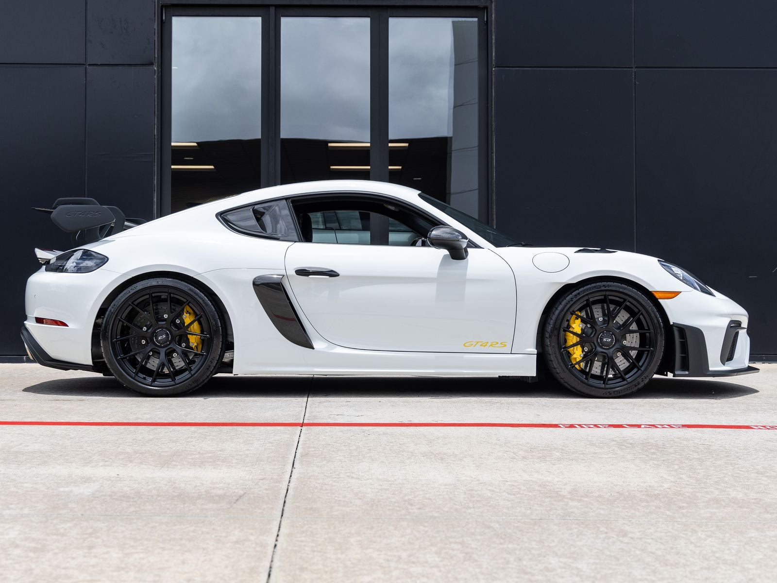 2025 Porsche 718 Cayman GT4 RS
