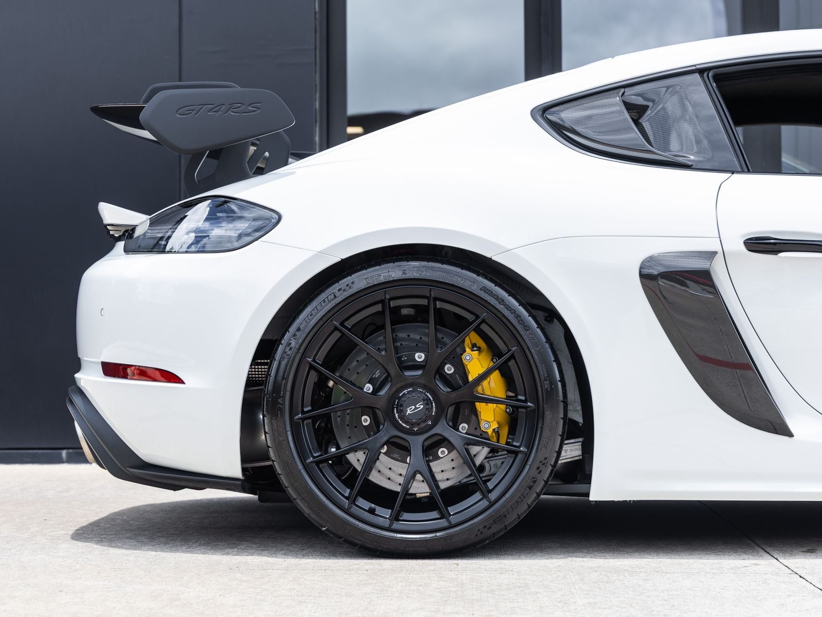 2025 Porsche 718 Cayman GT4 RS