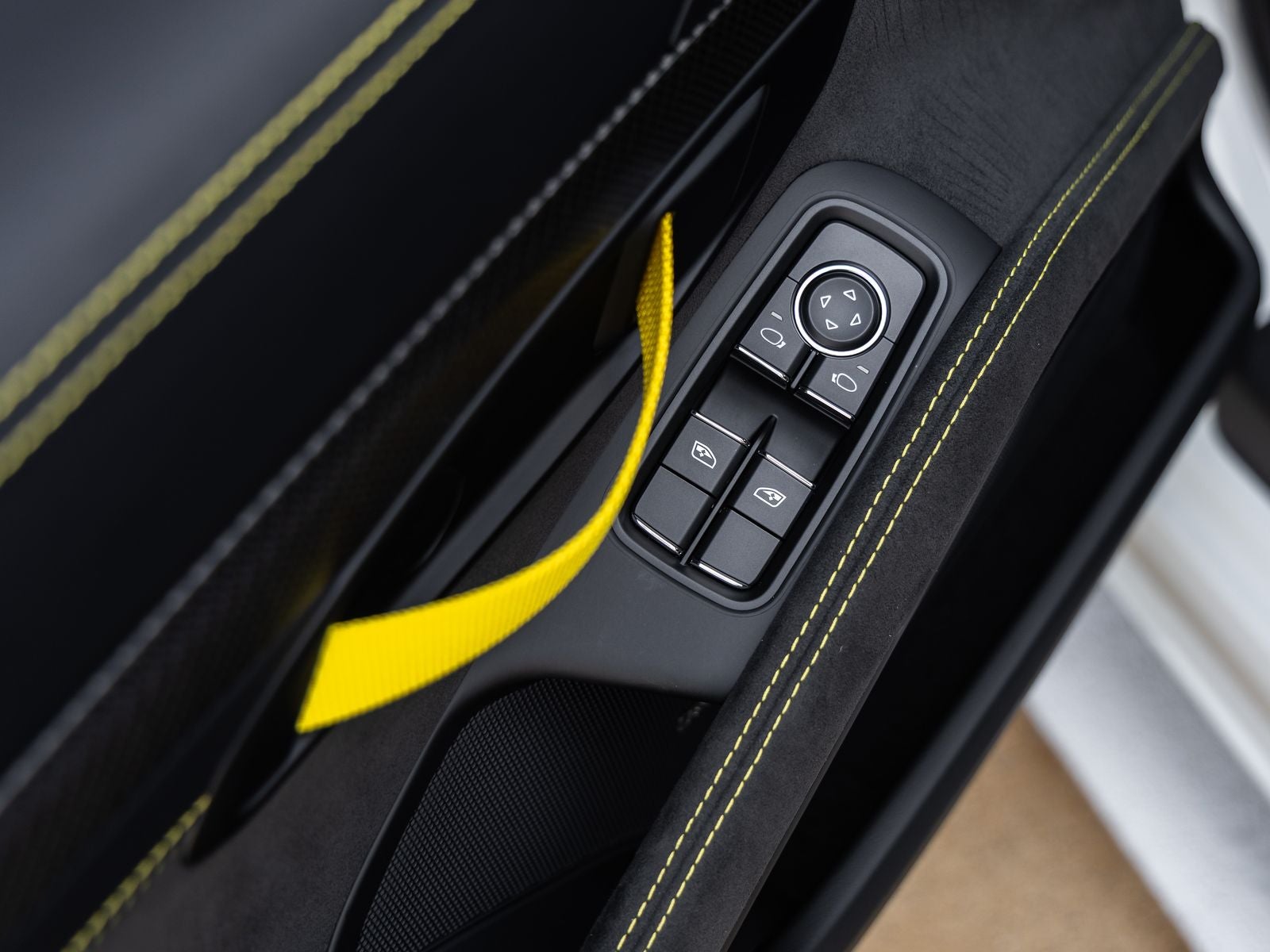 2025 Porsche 718 Cayman GT4 RS