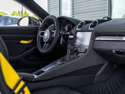 2025 Porsche 718 Cayman GT4 RS
