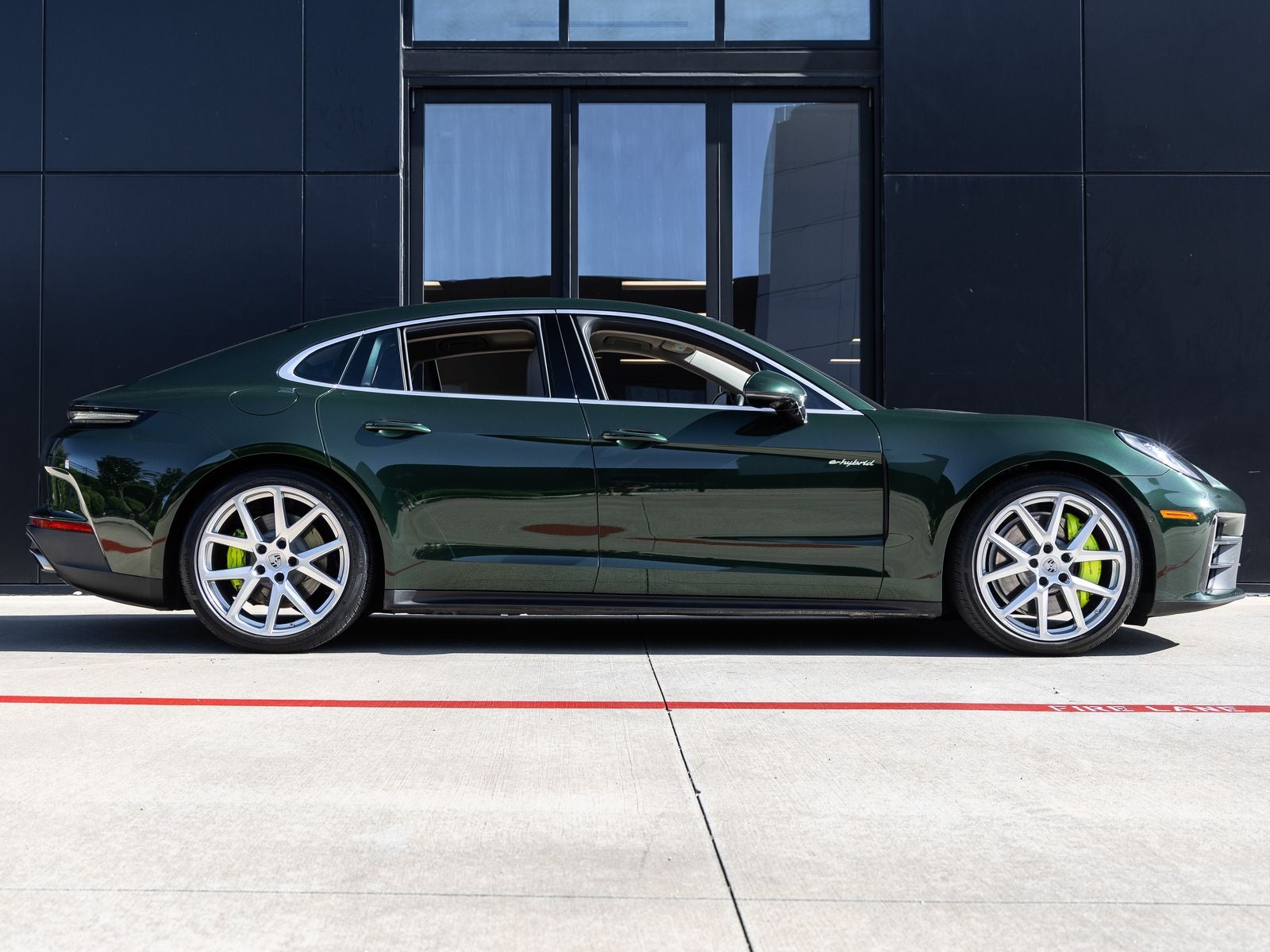 2025 Porsche Panamera Panamera 4 E-Hybrid