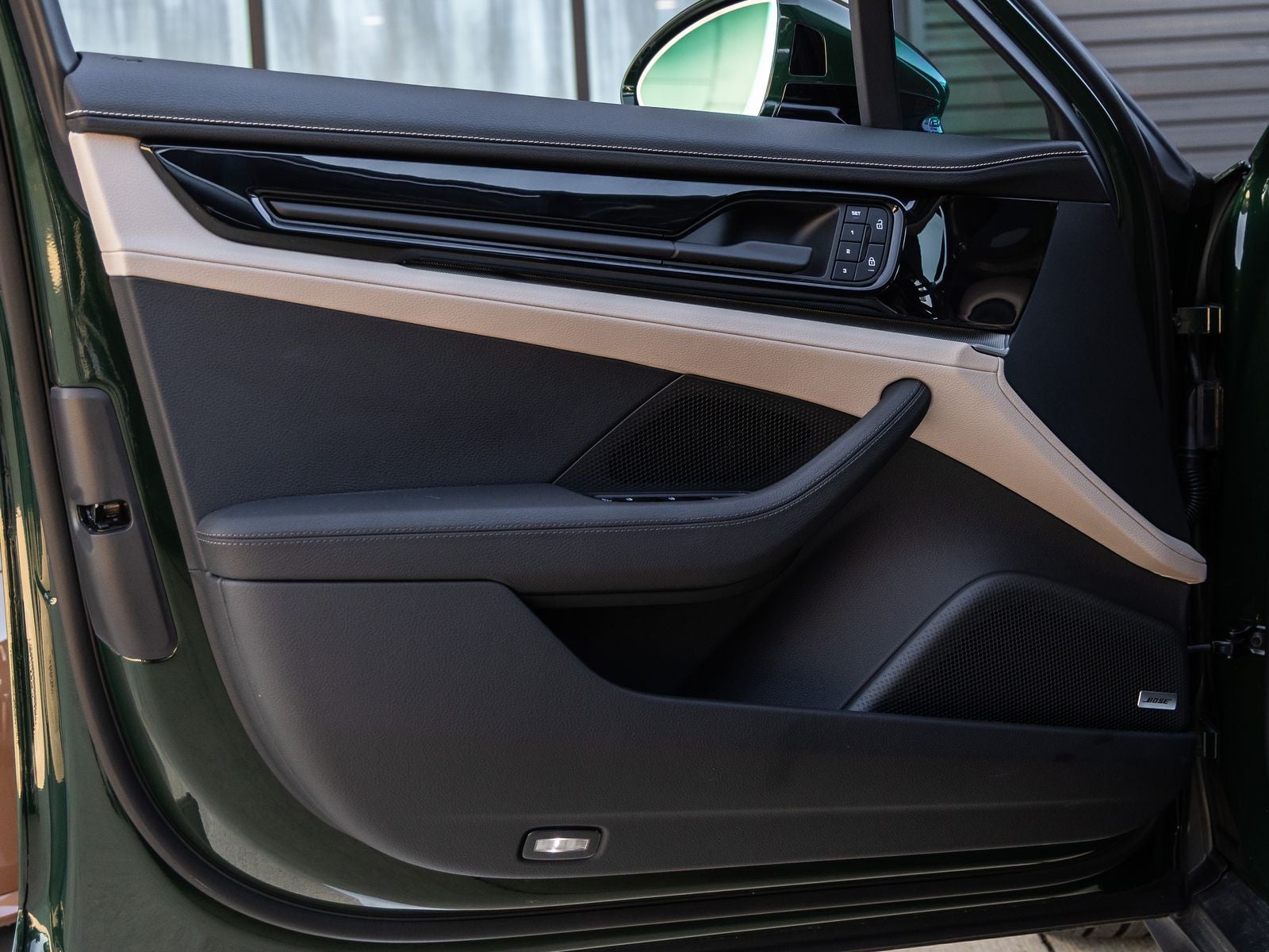 2025 Porsche Panamera Panamera 4 E-Hybrid