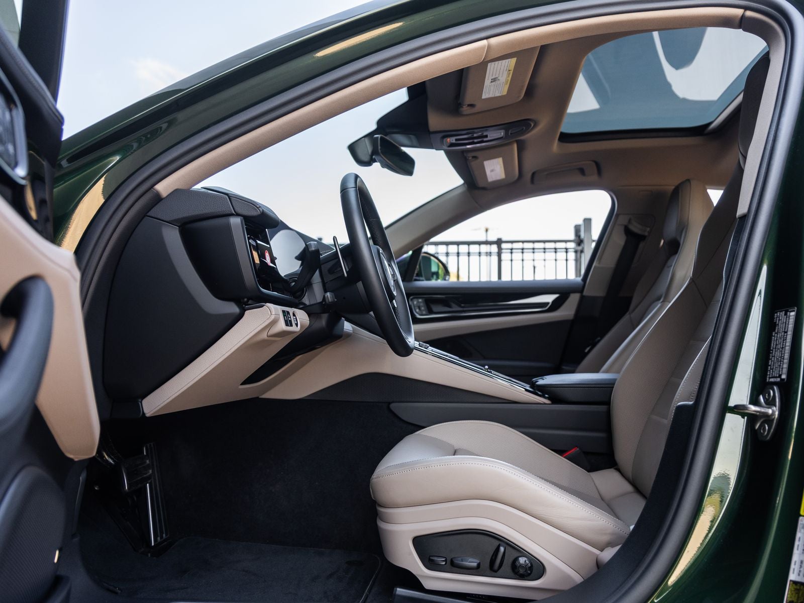 2025 Porsche Panamera Panamera 4 E-Hybrid