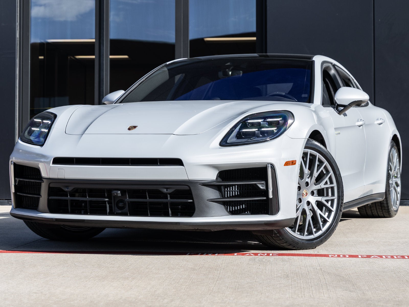 2025 Porsche Panamera Panamera 4 E-Hybrid