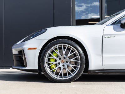 2025 Porsche Panamera Panamera 4 E-Hybrid