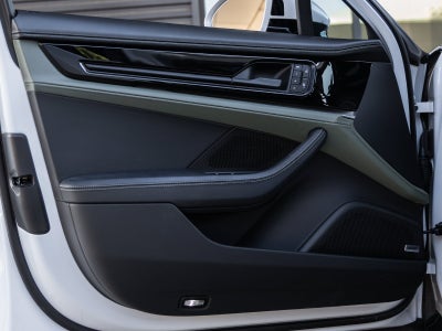 2025 Porsche Panamera Panamera 4 E-Hybrid