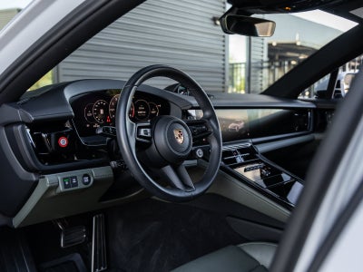 2025 Porsche Panamera Panamera 4 E-Hybrid