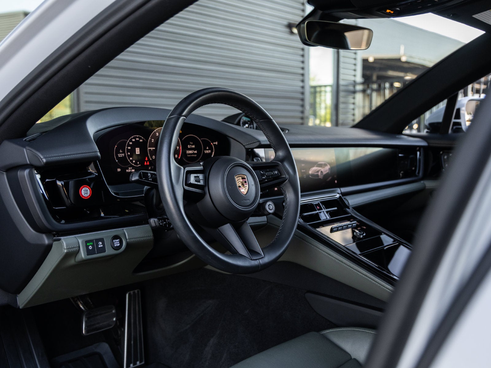 2025 Porsche Panamera Panamera 4 E-Hybrid