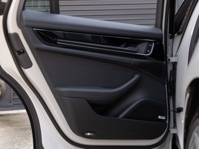 2026 Porsche Panamera Panamera 4 E-Hybrid