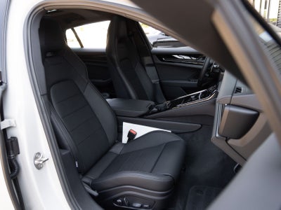 2026 Porsche Panamera Panamera 4 E-Hybrid