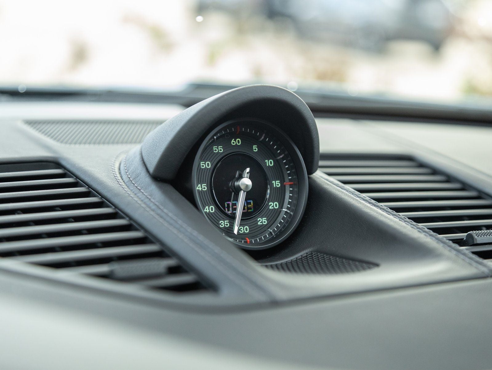 2024 Porsche 911 S/T