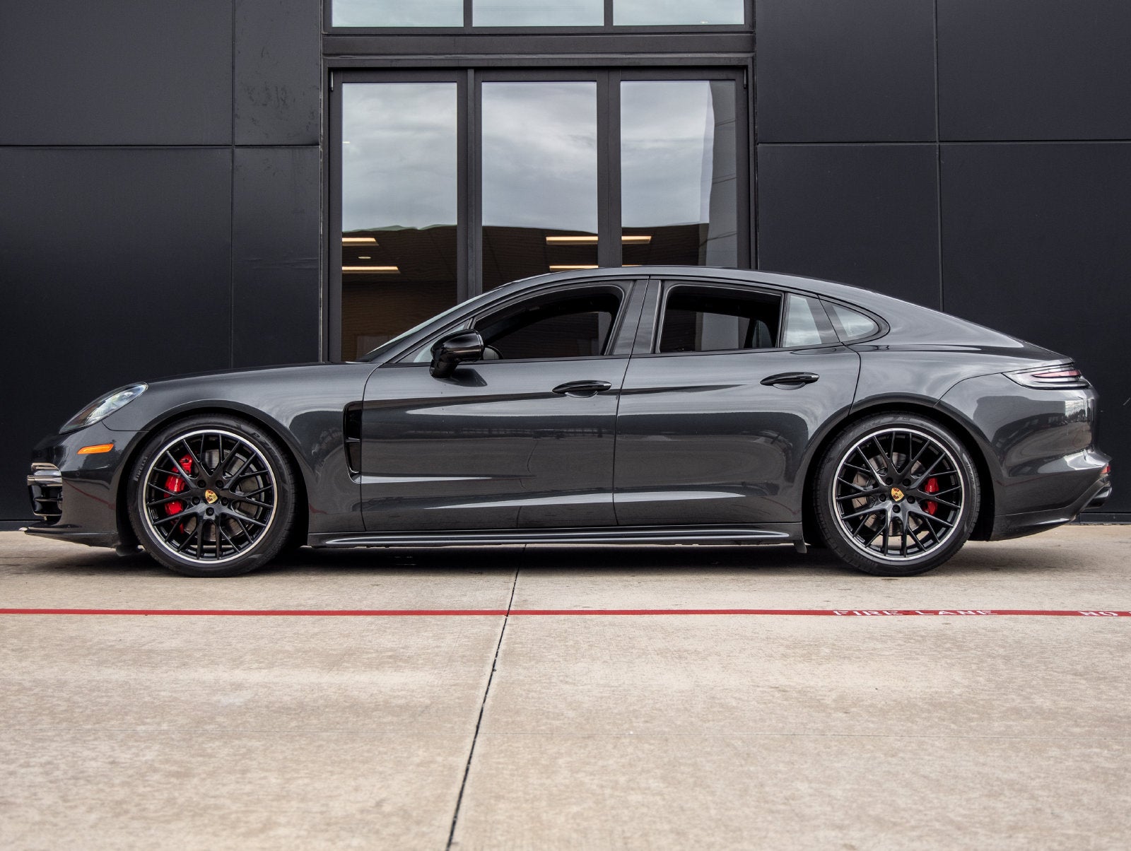 2020 Porsche Panamera GTS