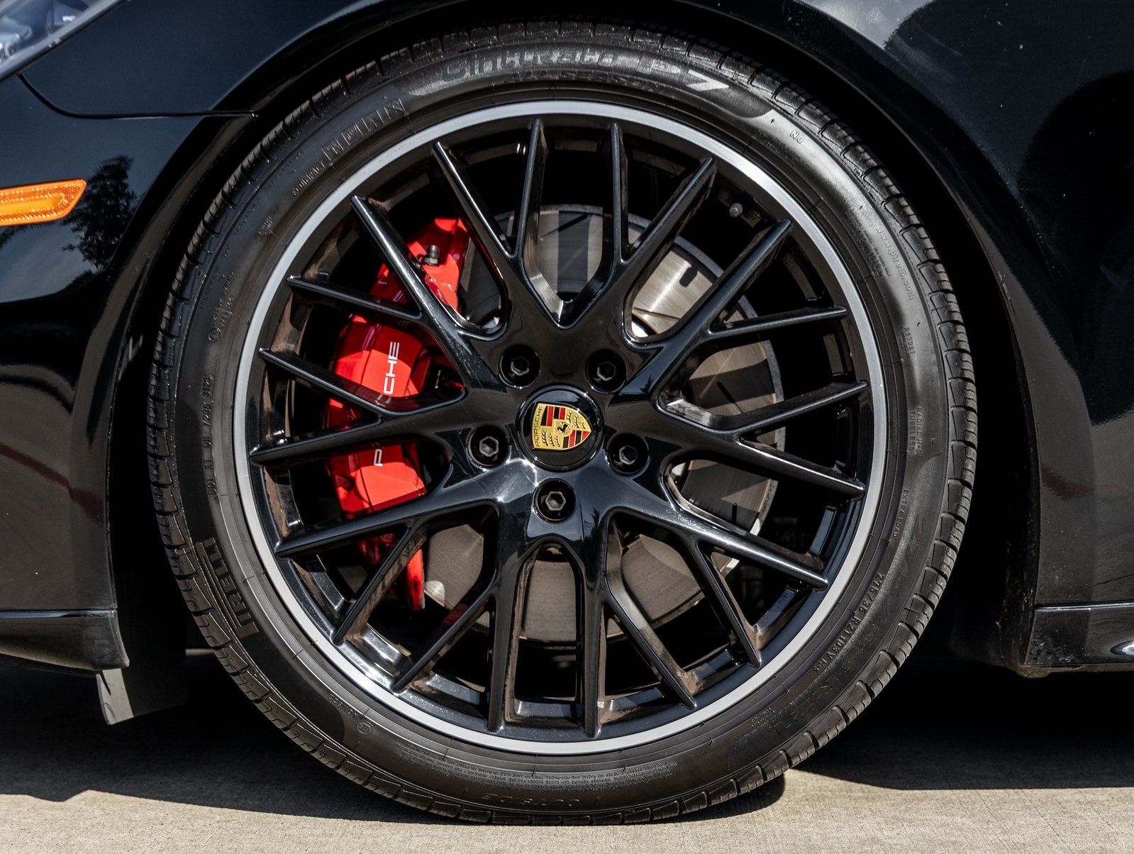 2023 Porsche Panamera Panamera GTS (MY23)