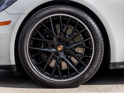 2022 Porsche Panamera Panamera GTS