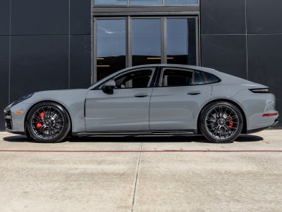 2026 Porsche Panamera GTS