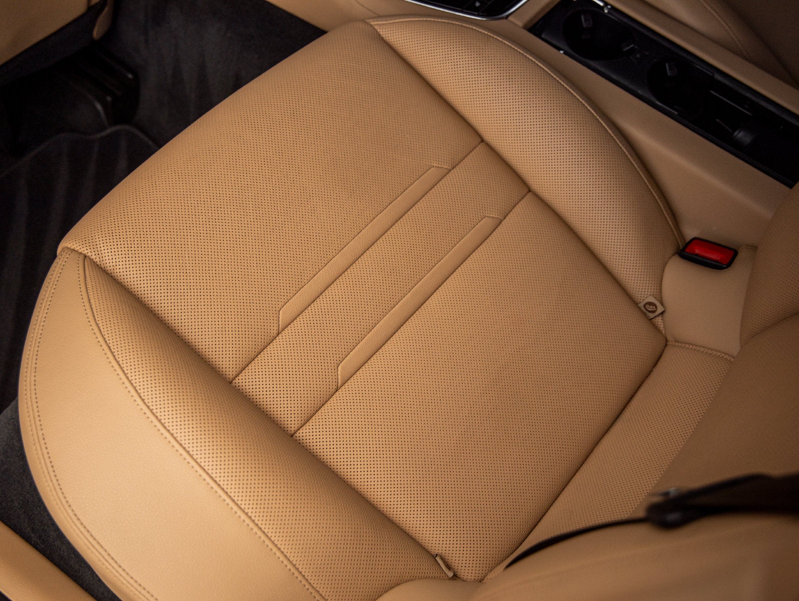 2023 Porsche Panamera Panamera Platinum Edition