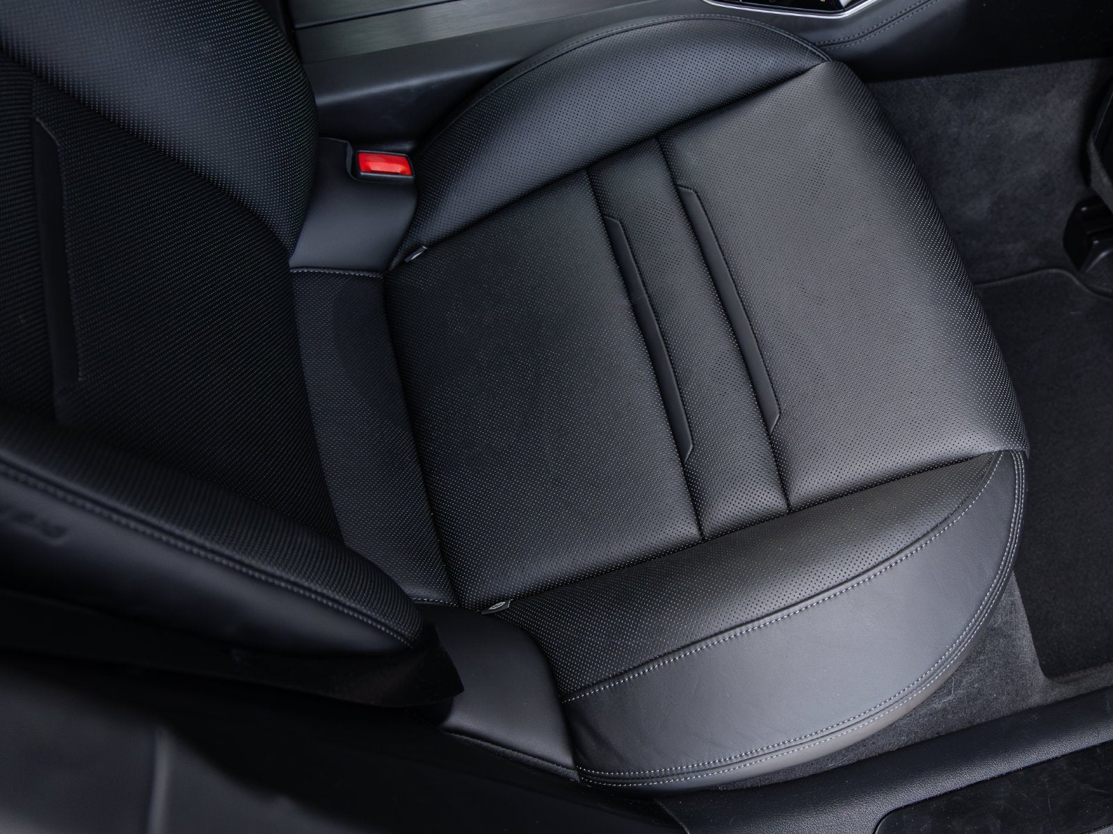2023 Porsche Panamera Panamera 4 Platinum Edition