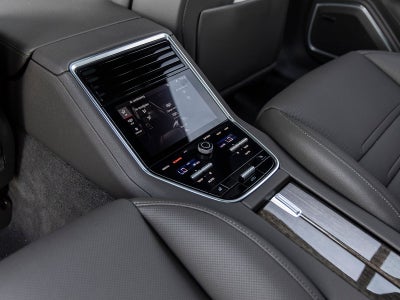 2023 Porsche Panamera Platinum Edition