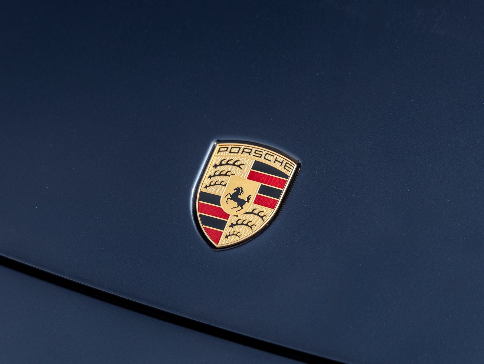 2023 Porsche Panamera 4 Platinum Edition