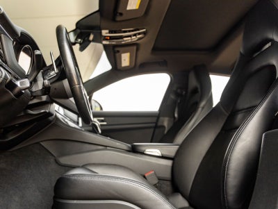 2023 Porsche Panamera 4 Platinum Edition