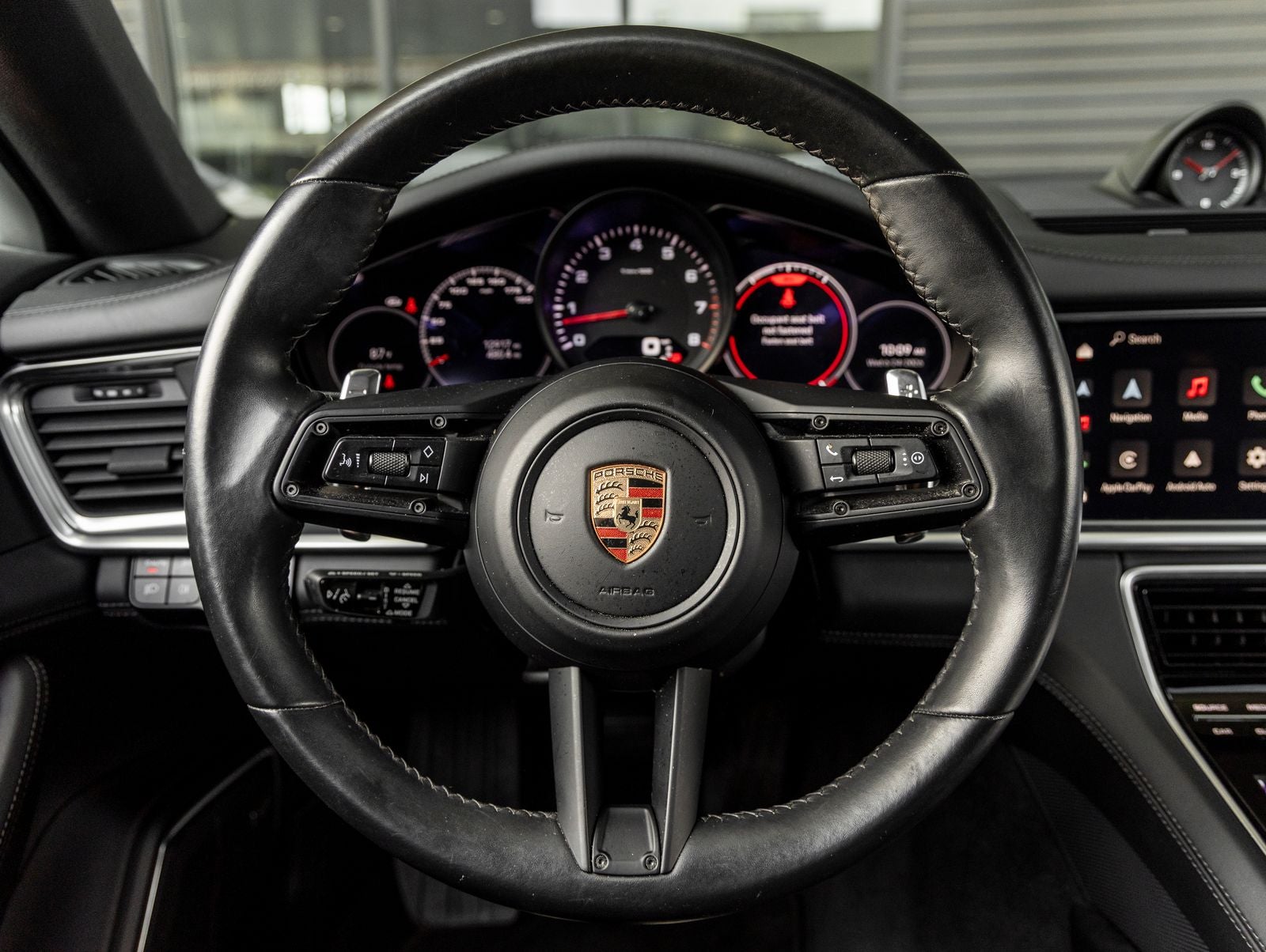 2023 Porsche Panamera 4 Platinum Edition
