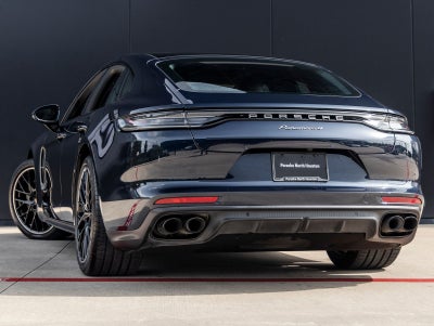 2023 Porsche Panamera 4 Platinum Edition