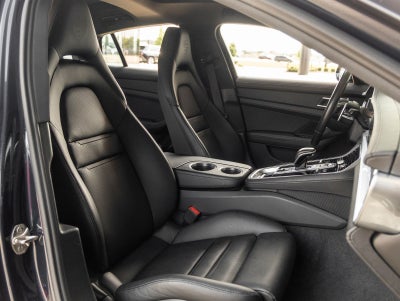 2023 Porsche Panamera 4 Platinum Edition