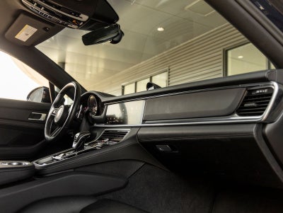 2023 Porsche Panamera 4 Platinum Edition