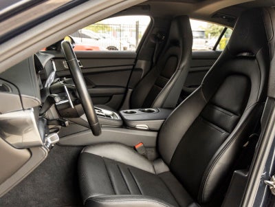 2023 Porsche Panamera 4 Platinum Edition