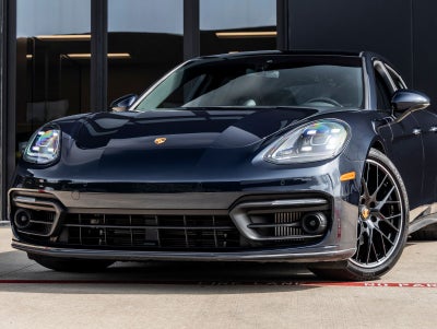 2023 Porsche Panamera 4 Platinum Edition